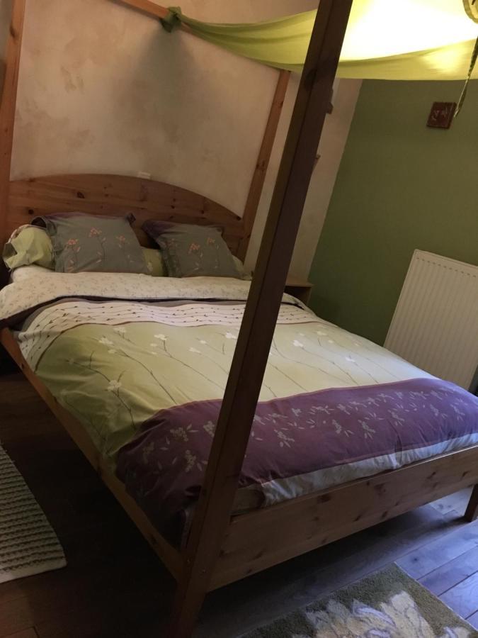 ゴウブー L'Emiline Bed & Breakfast エクステリア 写真