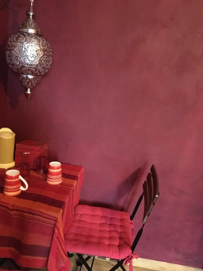 ゴウブー L'Emiline Bed & Breakfast エクステリア 写真